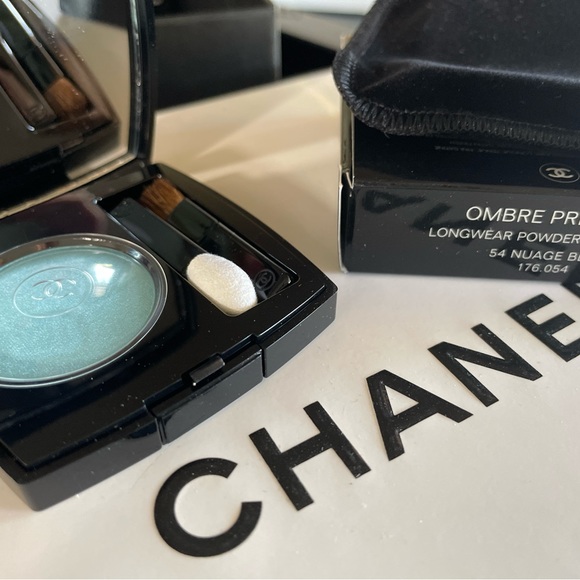 CHANEL OMBRES ESSENTIEL SOFT TOUCH EYESHADOW - Picture 2 of 5